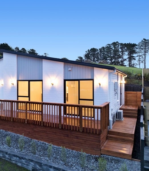 44 Kate Duncan Drive, Swanson, Auckland - Carousel 1