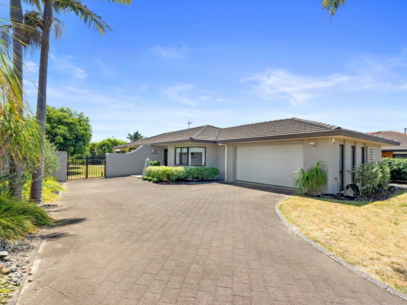 4 Ngamotu Place, Mount Maunganui, Mount Maunganui - Carousel 1