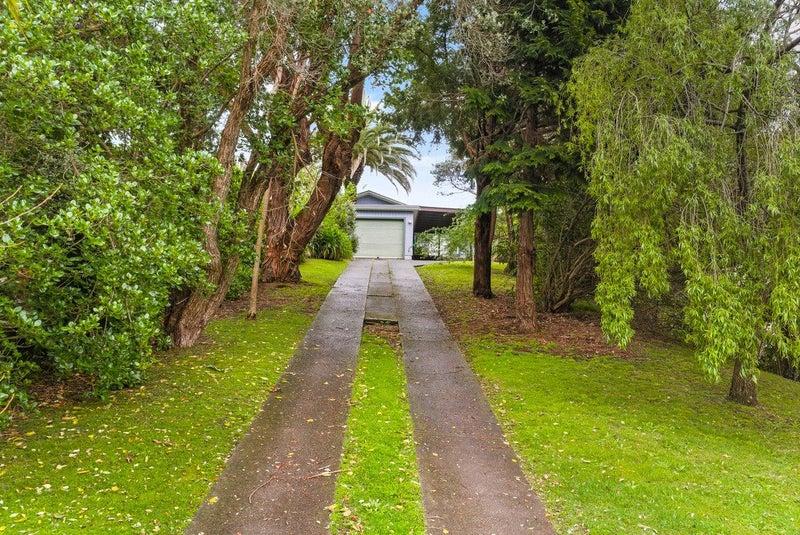 27 Clunie Avenue, Raumati South, Paraparaumu - Carousel 2