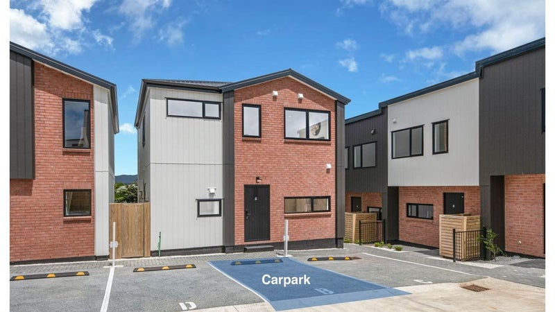 36B Kaikoura Street, Henderson, Auckland - Carousel 1