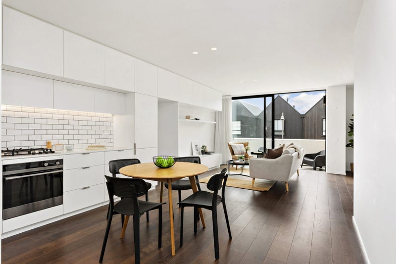 15 Jean Caldwell Way, Island Bay, Wellington - Carousel 2