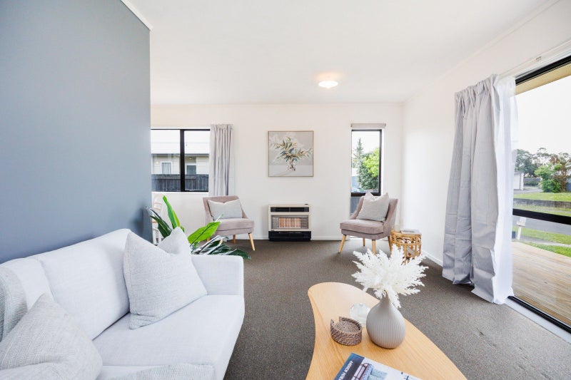 11 Cargill Grove, Kelvin Grove, Palmerston North - Carousel 14