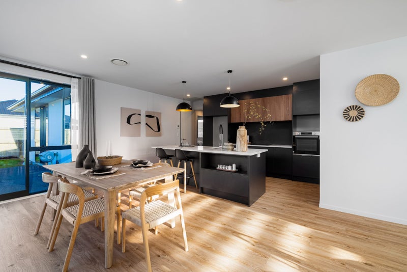 5 Helen Place, Halswell, Christchurch - Carousel 2
