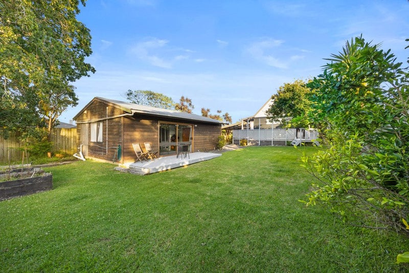 32 Taioma Crescent, Te Atatu Peninsula, Auckland - Carousel 2