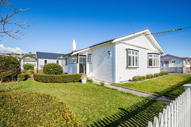 22 Torridon Road, Miramar, Wellington - Carousel 1