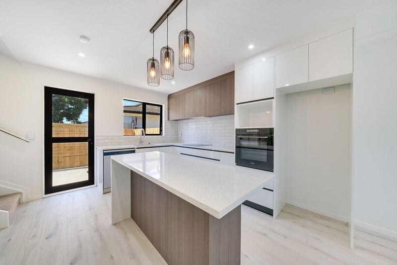 26B Rangataua Place, Manurewa, Manukau City, Auckland - Carousel 2