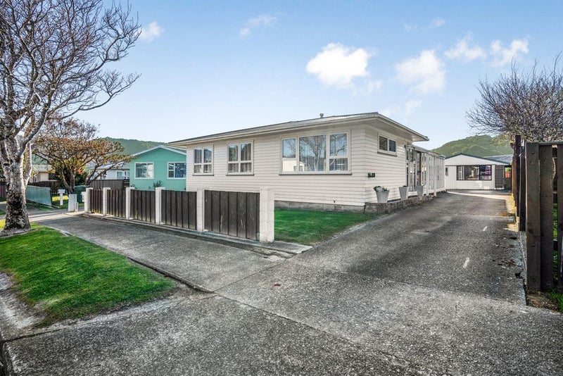 7 Mitimiti Grove, Wainuiomata, Lower Hutt - Carousel 1
