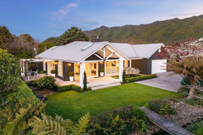 35B Awanui Drive, Waikanae, Waikanae - Carousel 2