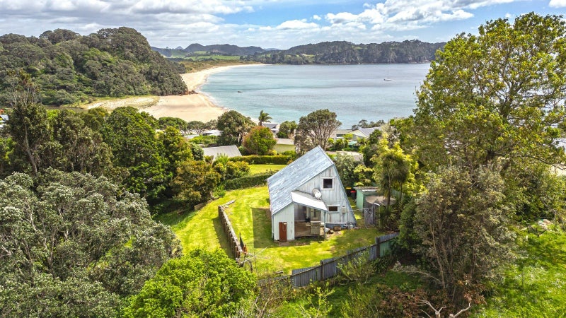 69 Pye Place, Hot Water Beach, Whitianga - Carousel 2