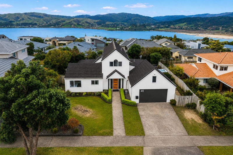 41 Joseph Banks Drive, Whitby, Porirua - Carousel 2