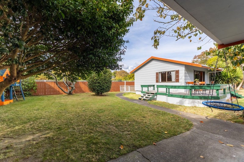 2 Millvale Street, Waikanae, Waikanae - Carousel 2