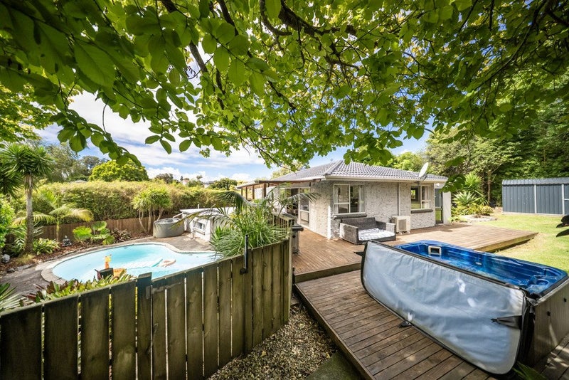 9 Dallow Place, Henderson, Auckland - Carousel 2