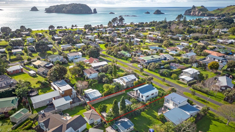 10 Robyn Crescent, Hahei, Whitianga - Carousel 1
