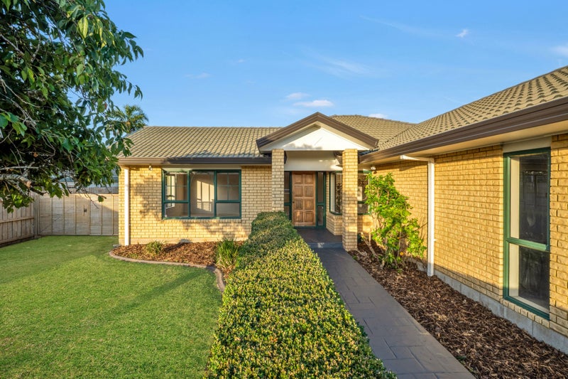 93 Rushgreen Avenue, Pahurehure, Papakura - Carousel 2