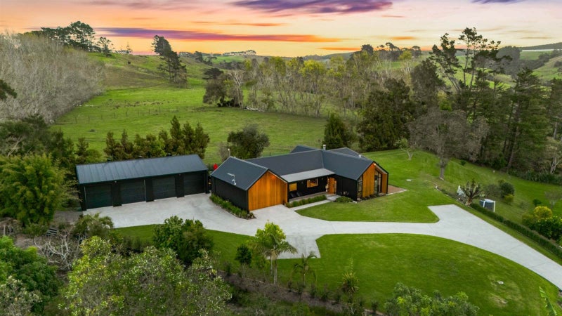 275 Rimmer Road, Helensville, Helensville - Carousel 1