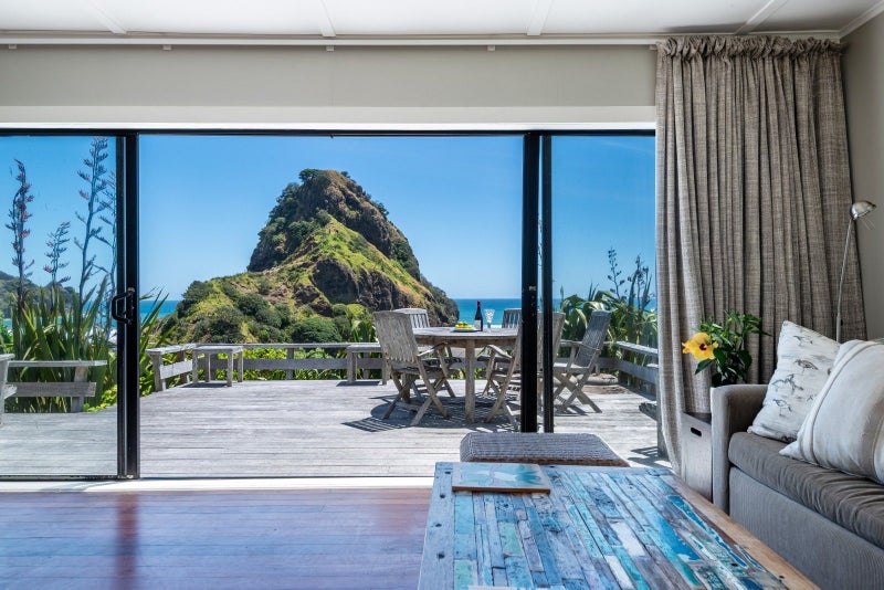 20 Garden Road, Piha, Piha - Carousel 2