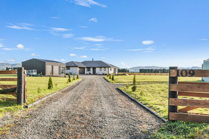 109 Limeloader Lane, Glasnevin, Amberley - Carousel 1