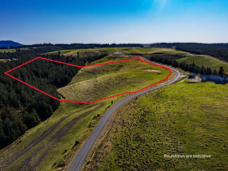 17 Mission Downs Lane, Loburn, Loburn - Carousel 1