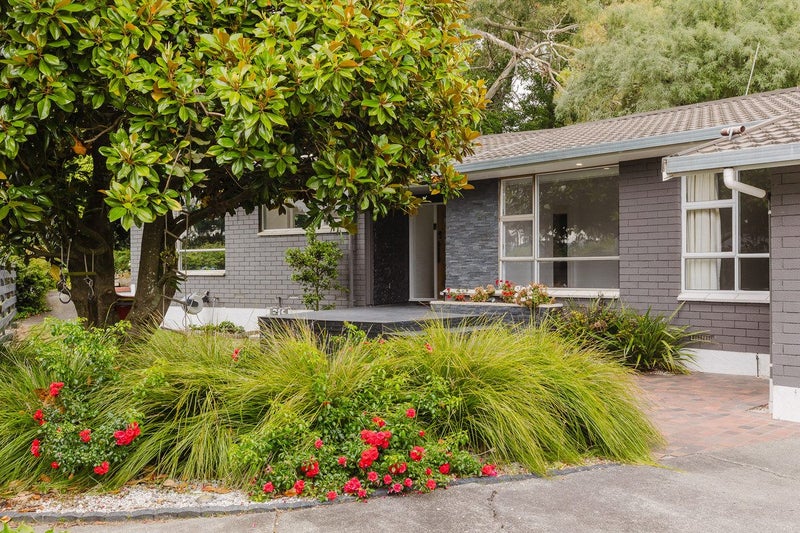 8 Sharon Place, Awapuni, Palmerston North - Carousel 1