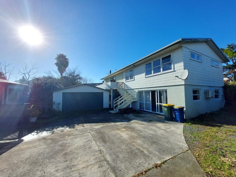 5 Croydon Road, New Lynn, Auckland - Carousel 1