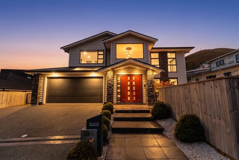 50 Atherton Terrace, Churton Park, Wellington - Carousel 1