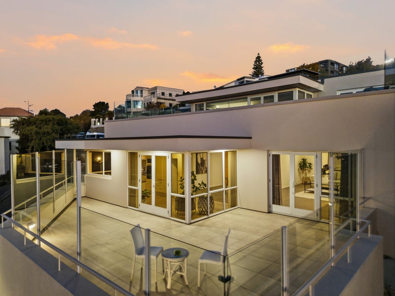 1/21 Overdale Drive, Cashmere, Christchurch - Carousel 1