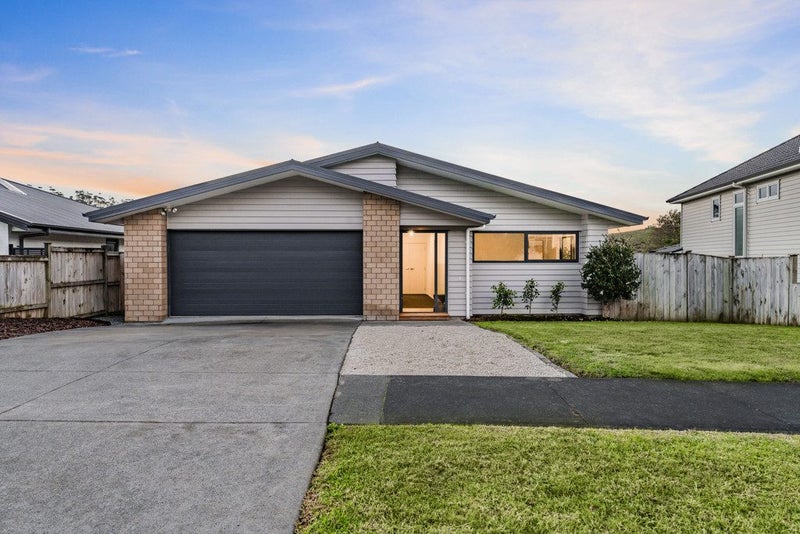 29 Bartlett Drive, Silverdale, Silverdale - Carousel 1