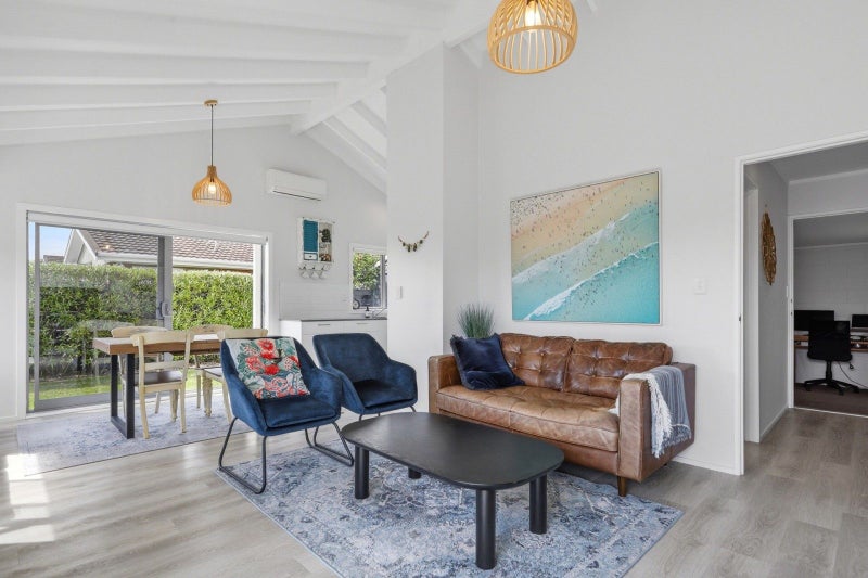 3A Compton Place, Mount Maunganui, Mount Maunganui - Carousel 2