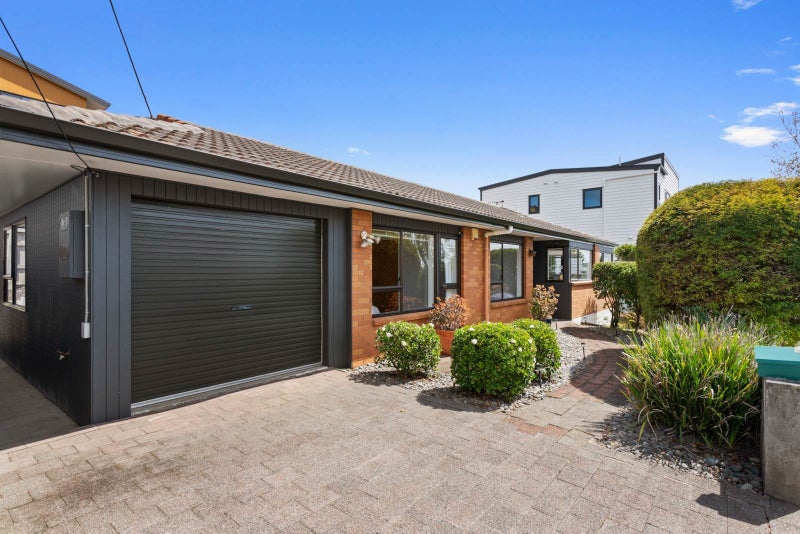 2B Kereru Street, Henderson, Auckland - Carousel 1