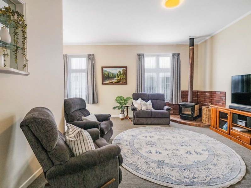 1 Gunn Street, Gonville, Whanganui - Carousel 2