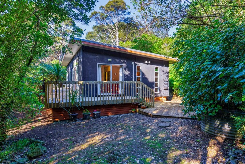101 Glen Brook Road, Ōmiha, Waiheke Island - Carousel 2