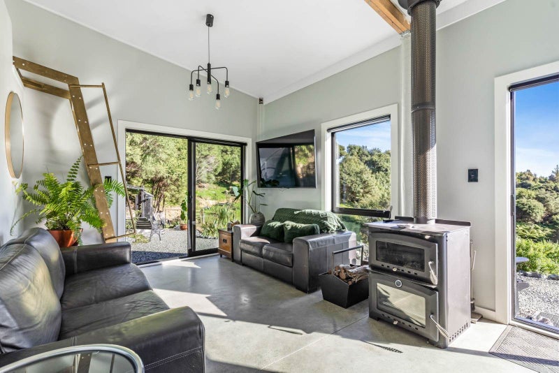 572 Krippner Road, PUHOI, SILVERDALE - Carousel 2