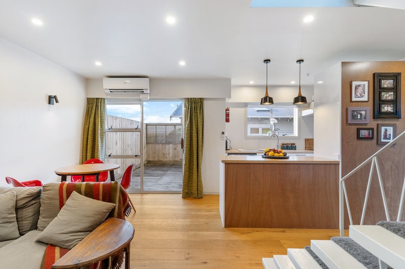 4/5 Renfrew Avenue, Sandringham, Auckland - Carousel 2