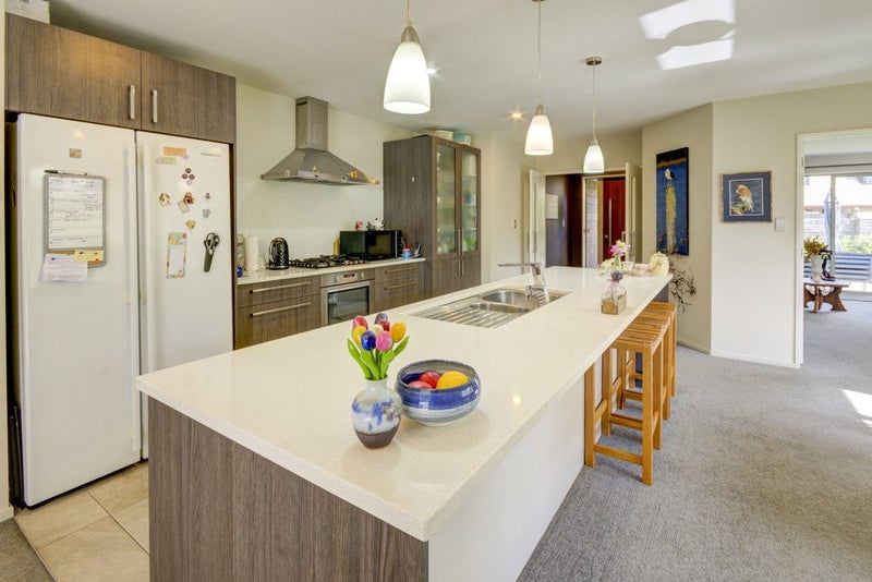 10 Woodglen Drive, Woodend, Woodend - Carousel 2