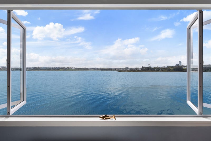 2/67 Beresford Street, Bayswater, Auckland - Carousel 2