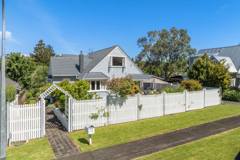 24 Masefield Street, Cockle Bay, Auckland - Carousel 1
