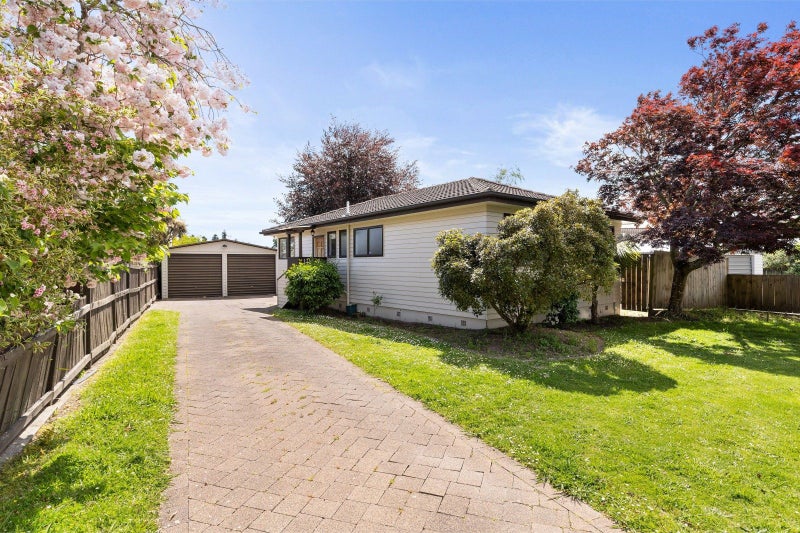 51 Gilbass Avenue, Hamilton Lake, Hamilton - Carousel 1
