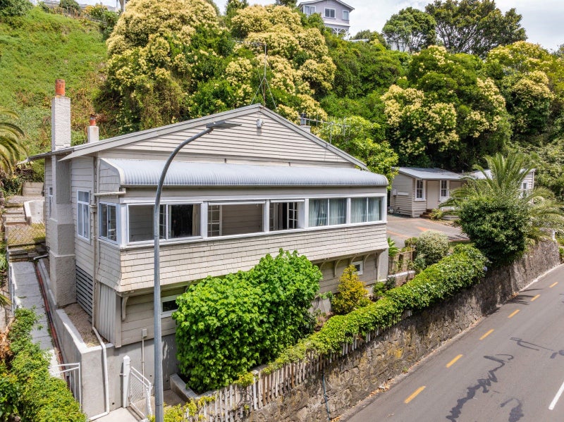10 Milton Road, Bluff Hill, Napier, Hawke's Bay - Carousel 1