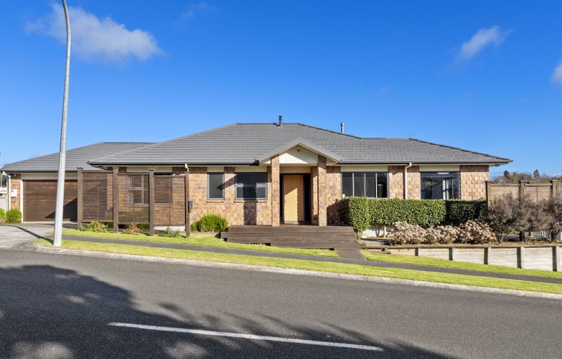 195 Heta Road, Highlands Park, New Plymouth - Carousel 1