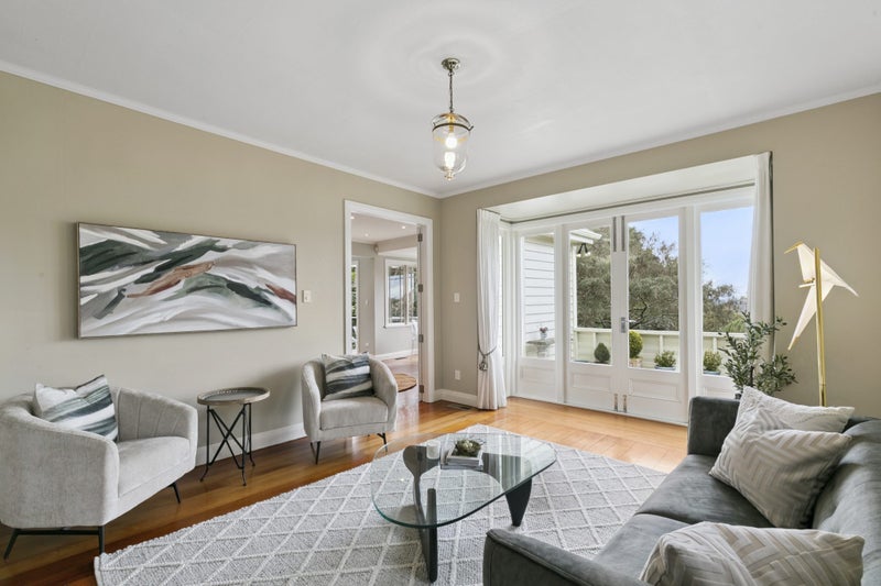 14 Kinross Street, Kelburn, Wellington - Carousel 1