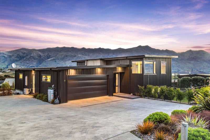 33 Kirimoko Crescent, Wanaka, Wanaka - Carousel 1