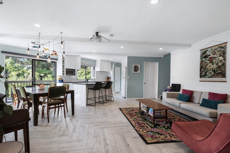 43 Holmes Drive South, Massey, Waitakere City, Auckland - Carousel 2