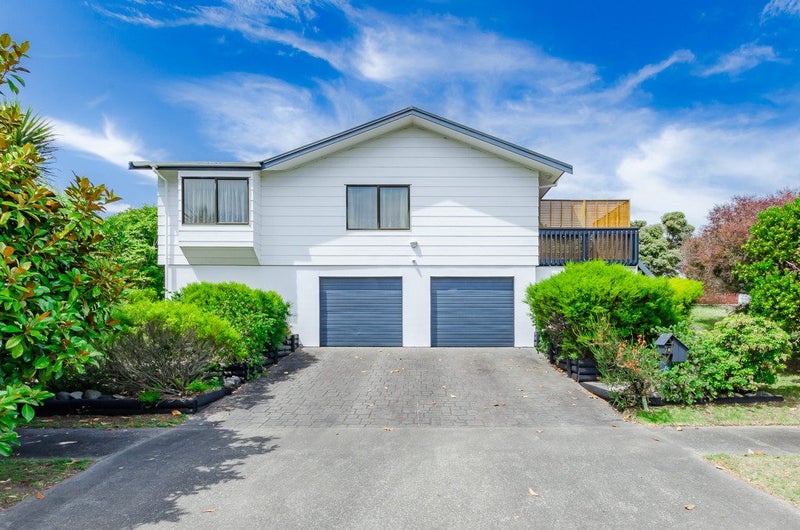 6 Gates Road, Waikanae Beach, Waikanae - Carousel 1