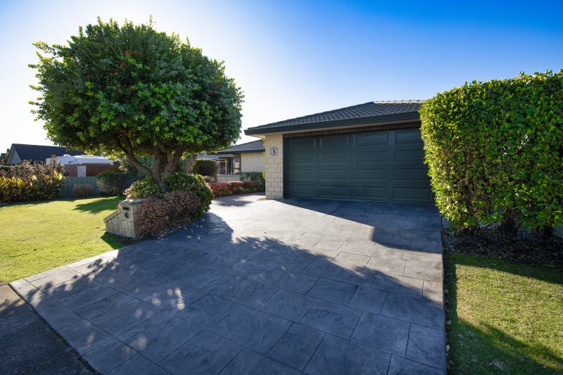 5 Delta Mews Place, Clive, Clive - Carousel 28