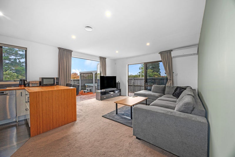 1/84 Queenspark Drive, Parklands, Christchurch - Carousel 2