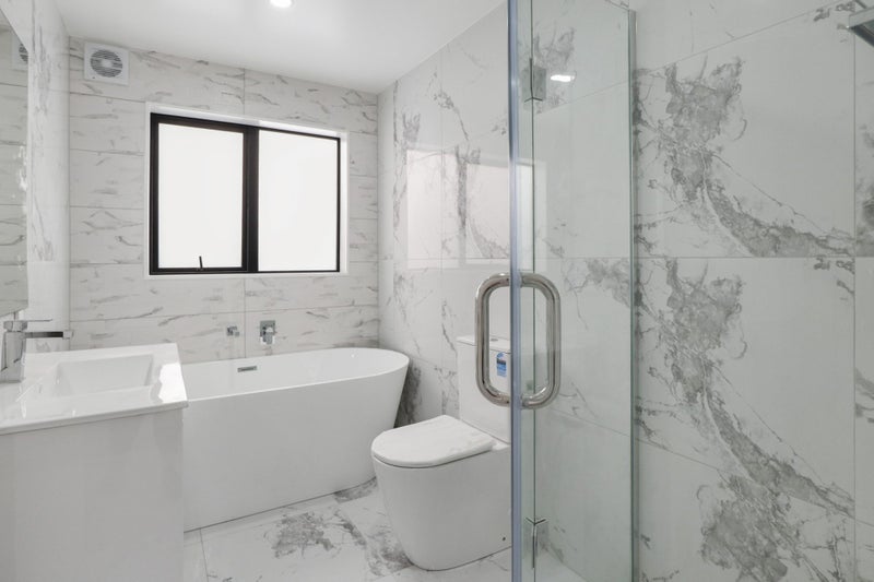 12A Binsted Road, New Lynn, Auckland - Carousel 6