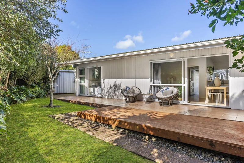 1/38 William Souter Street, Forrest Hill, Auckland - Carousel 2