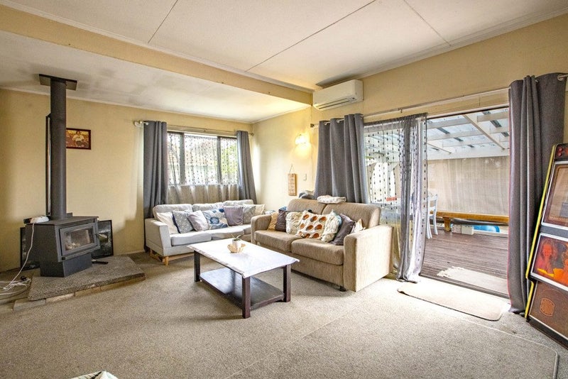 42 Geddis Avenue, Maraenui, Napier - Carousel 1