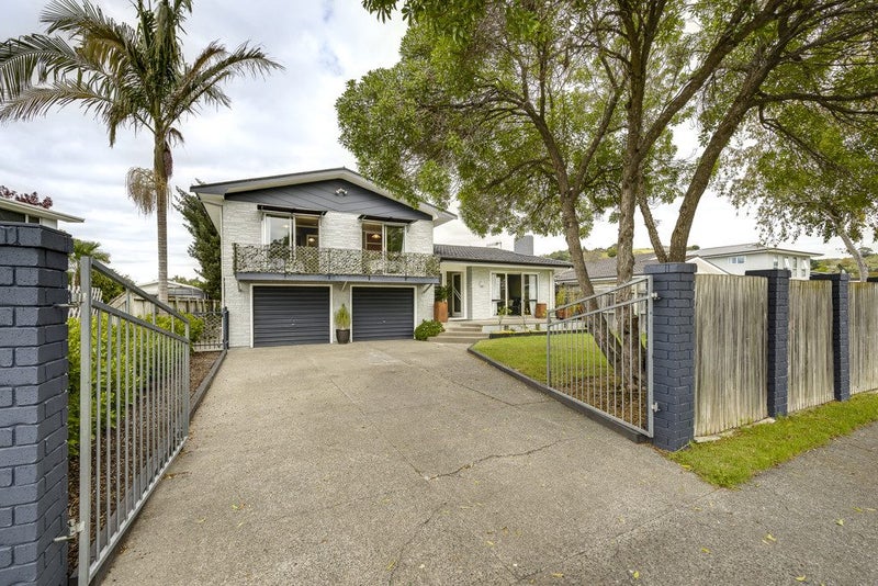 26 Surrey Street, Taradale, Napier - Carousel 1