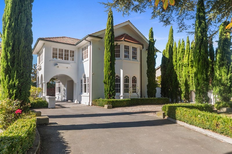 12 Glandovey Road, Fendalton, Christchurch - Carousel 1